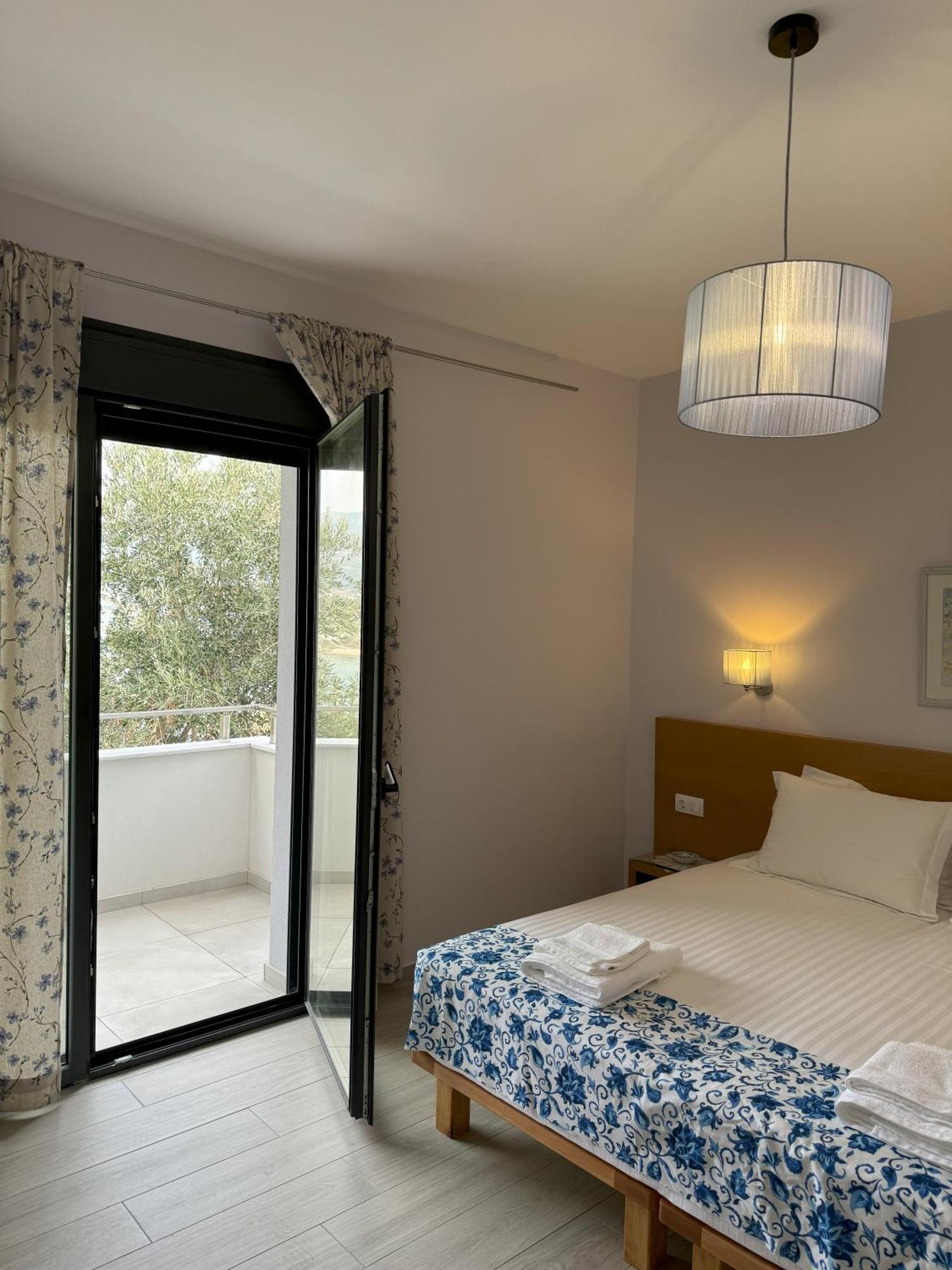 Acra Melia Apartment ปาเลออน ซิฟลิคิออน ภายนอก รูปภาพ