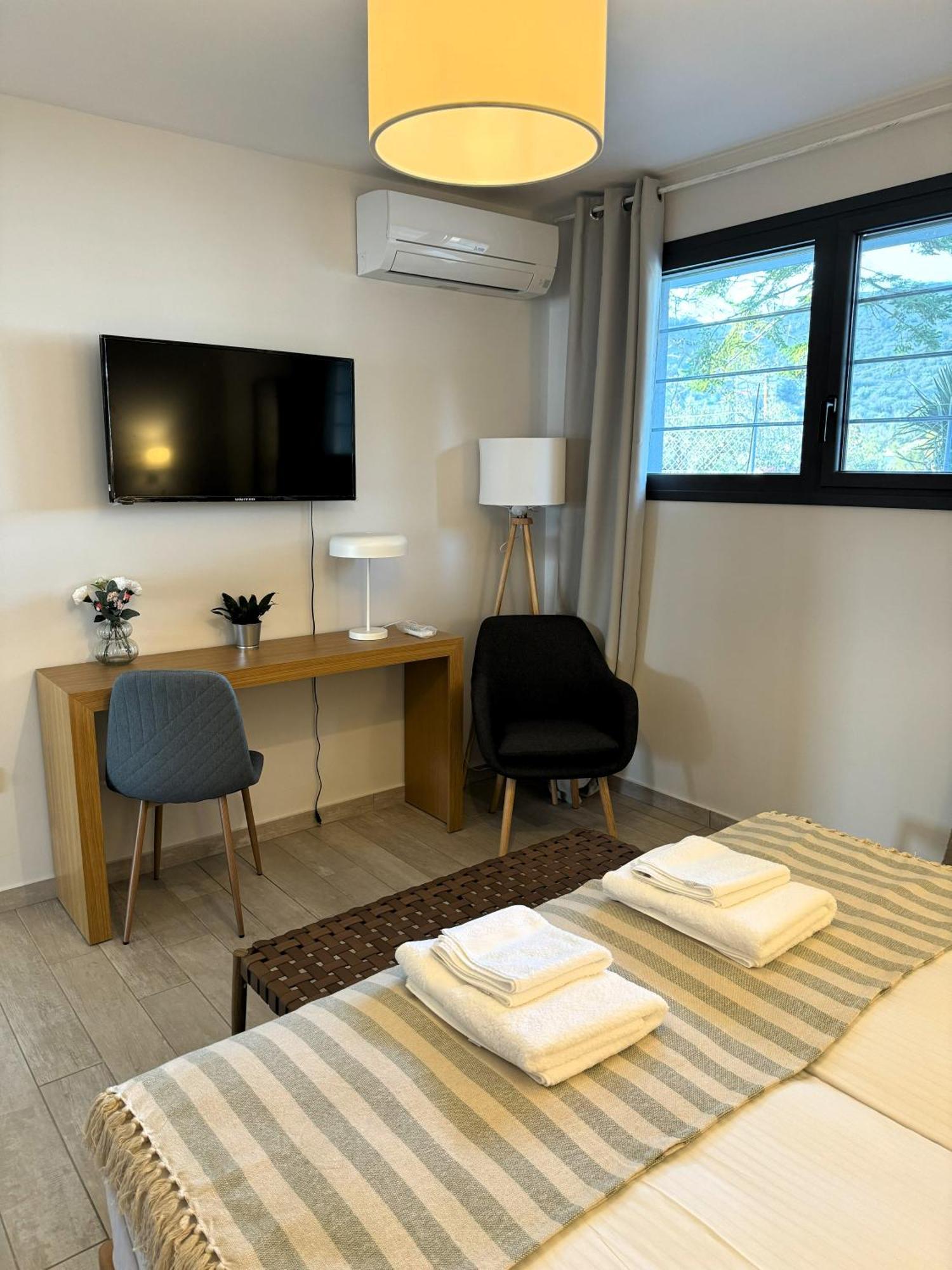 Acra Melia Apartment ปาเลออน ซิฟลิคิออน ภายนอก รูปภาพ